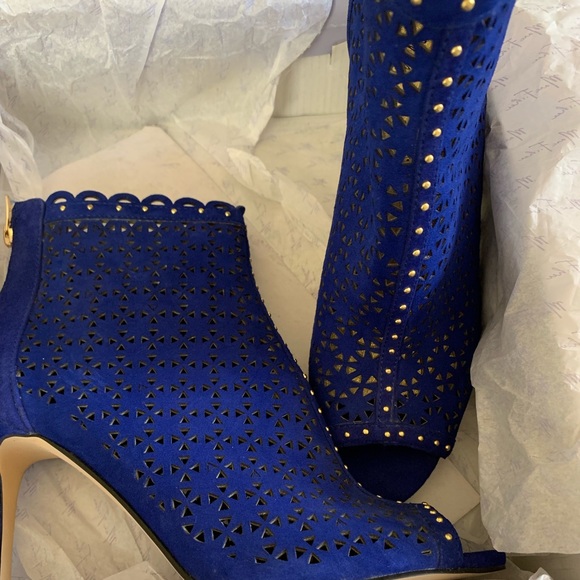 New!! Blue cage heels - Picture 1 of 4